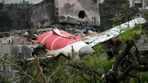 Next of kin of Air India tragedy those lost sue aviation companies the manufacturers